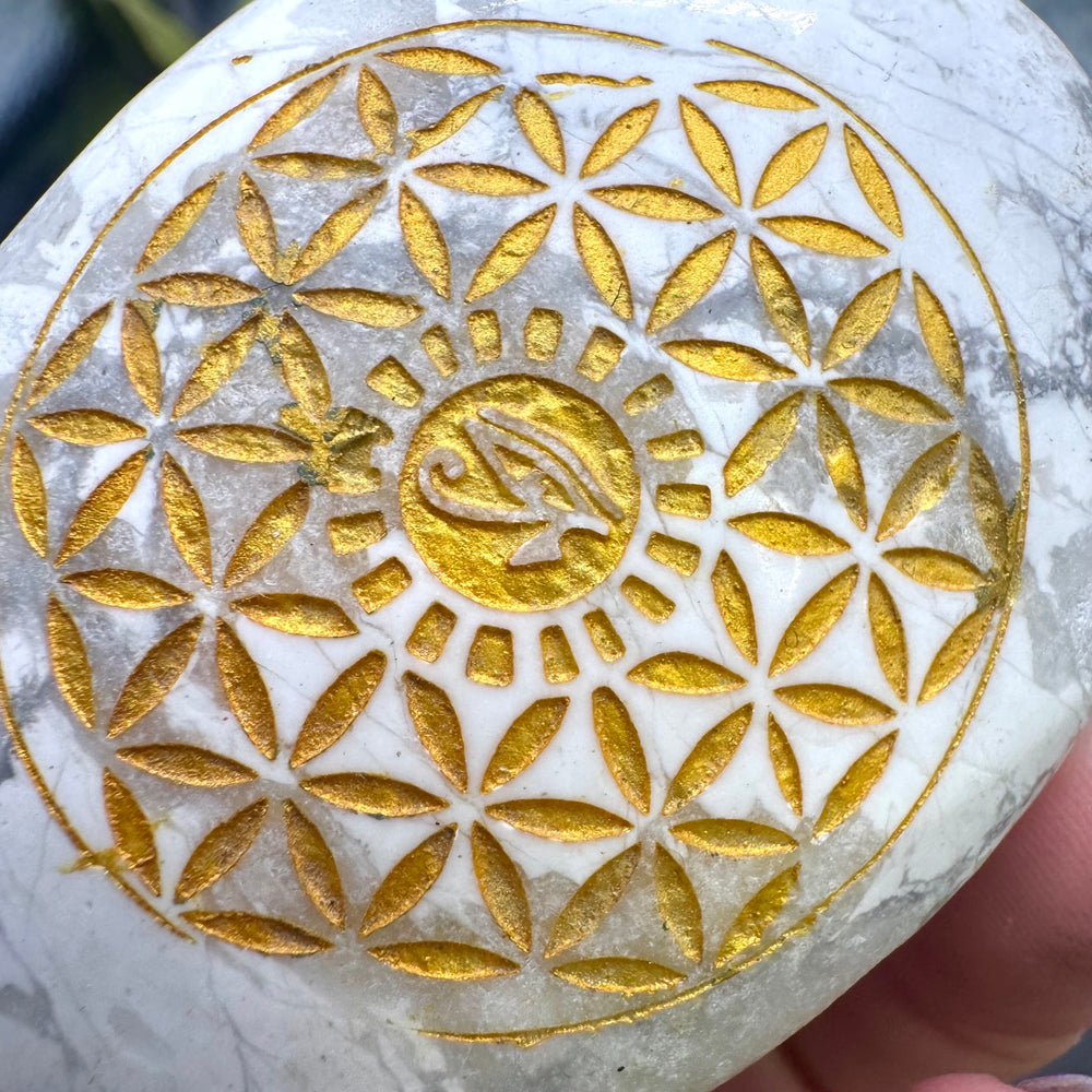 Howlite Etched Palm Stone