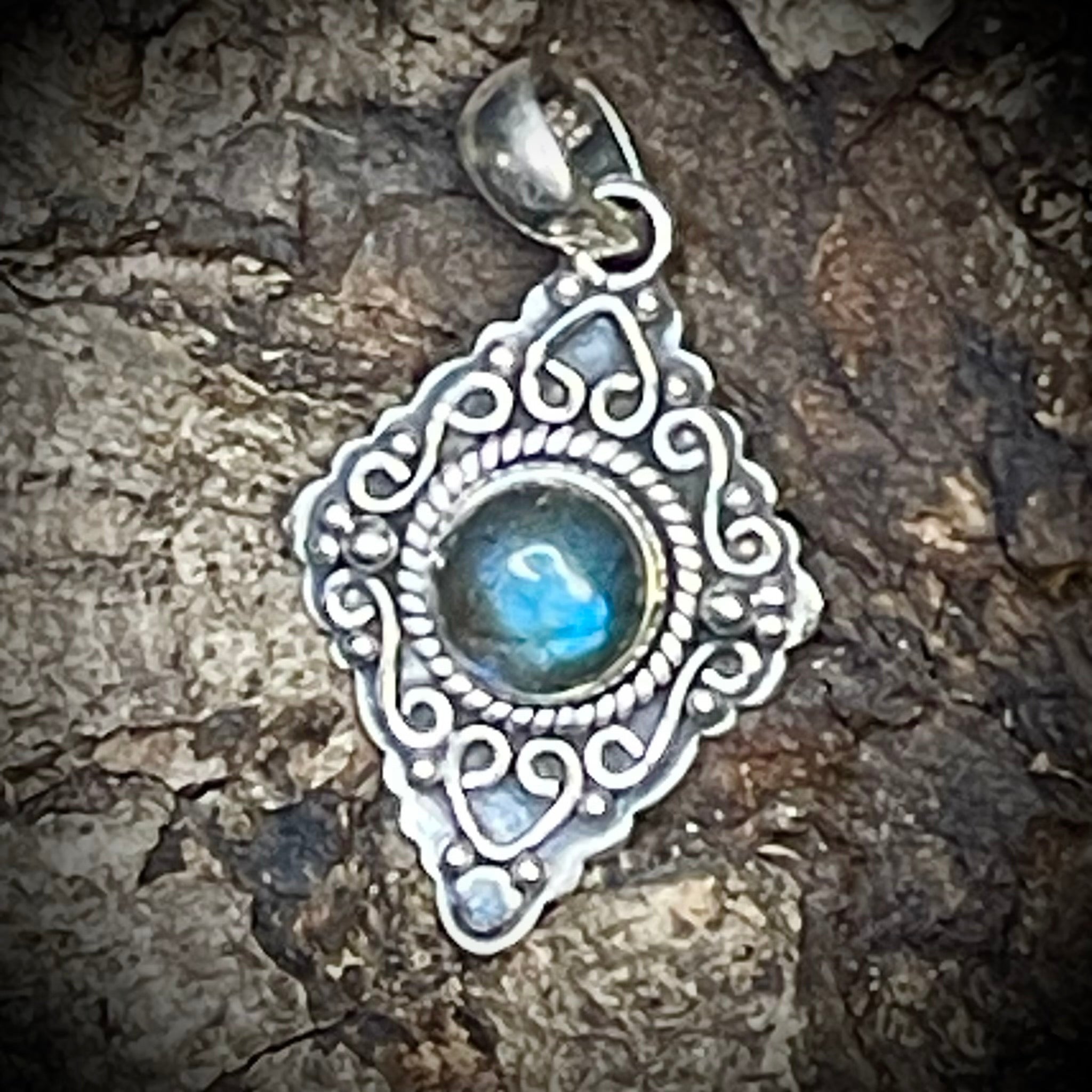 Labradorite Pendant Sterling Silver