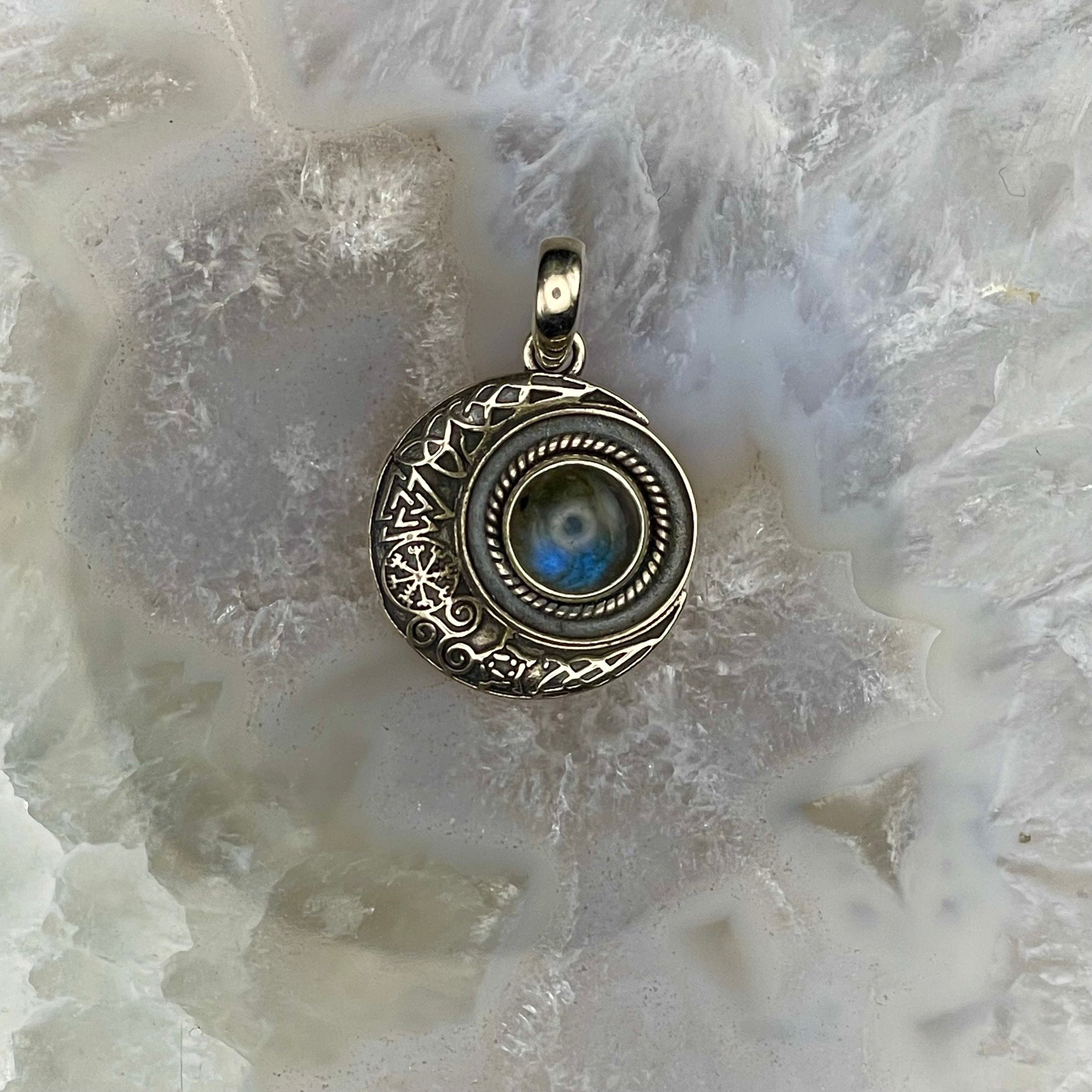 Round Labradorite Pendant Sterling Silver