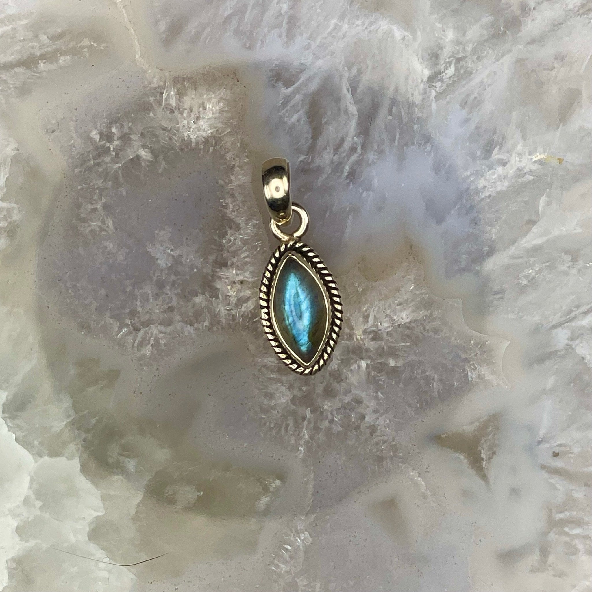 Labradorite Pendant Sterling Silver